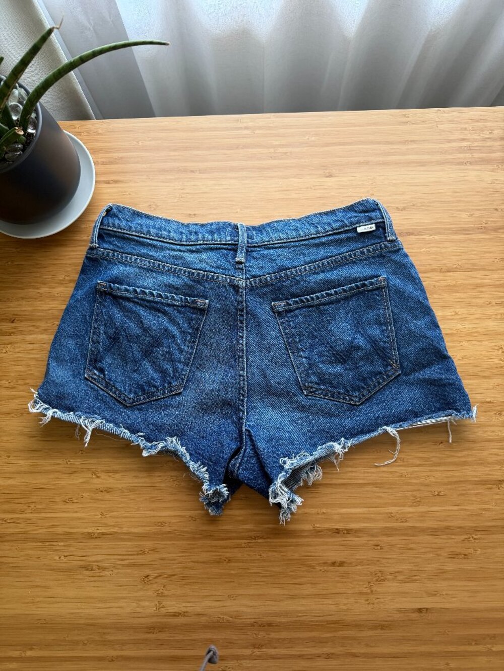 MOTHER Dodger Short Fray 28 Bunny Hop Like New
